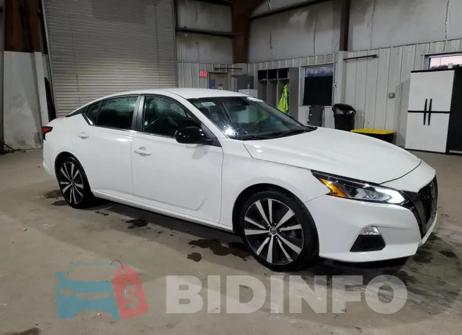 1N4BL4CV0MN360916 Photo# 4