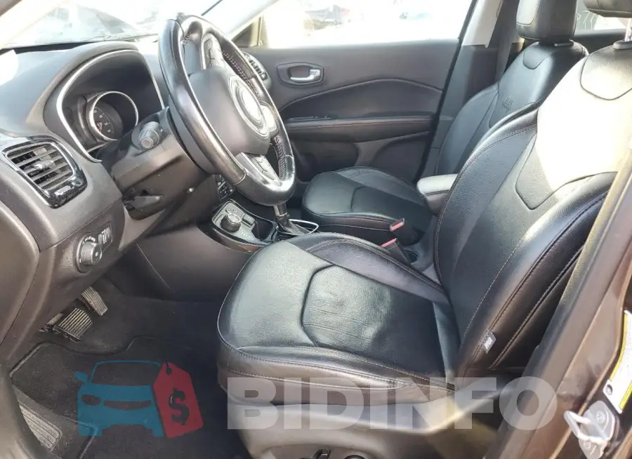3C4NJDCB4LT157058 Photo# 7
