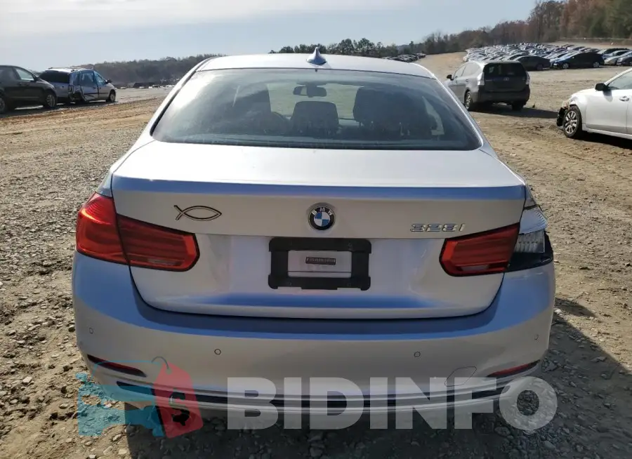 WBA8E9G55GNT46999 Photo# 6