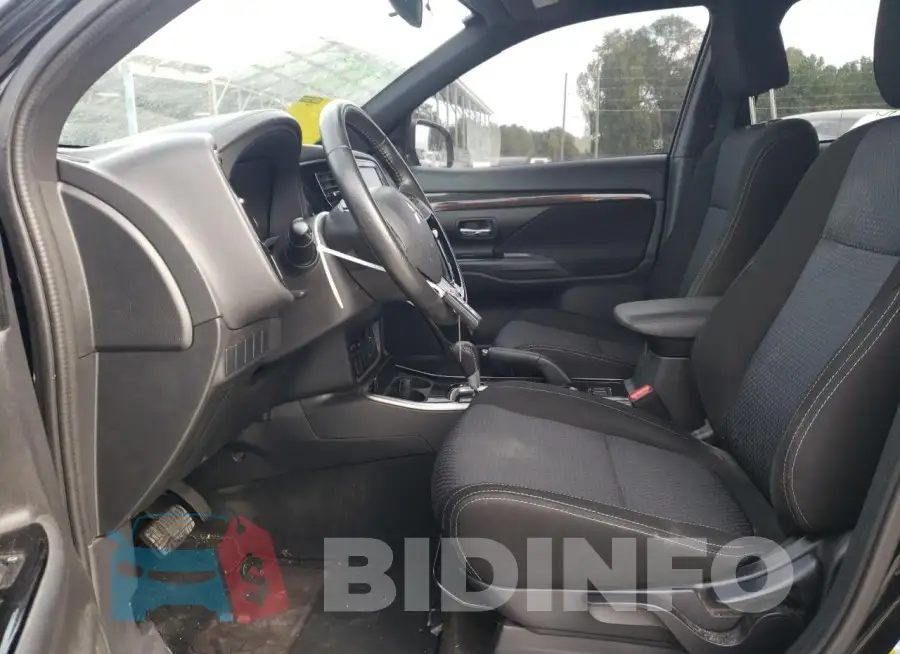 JA4AD3A38JZ031264 Photo# 7