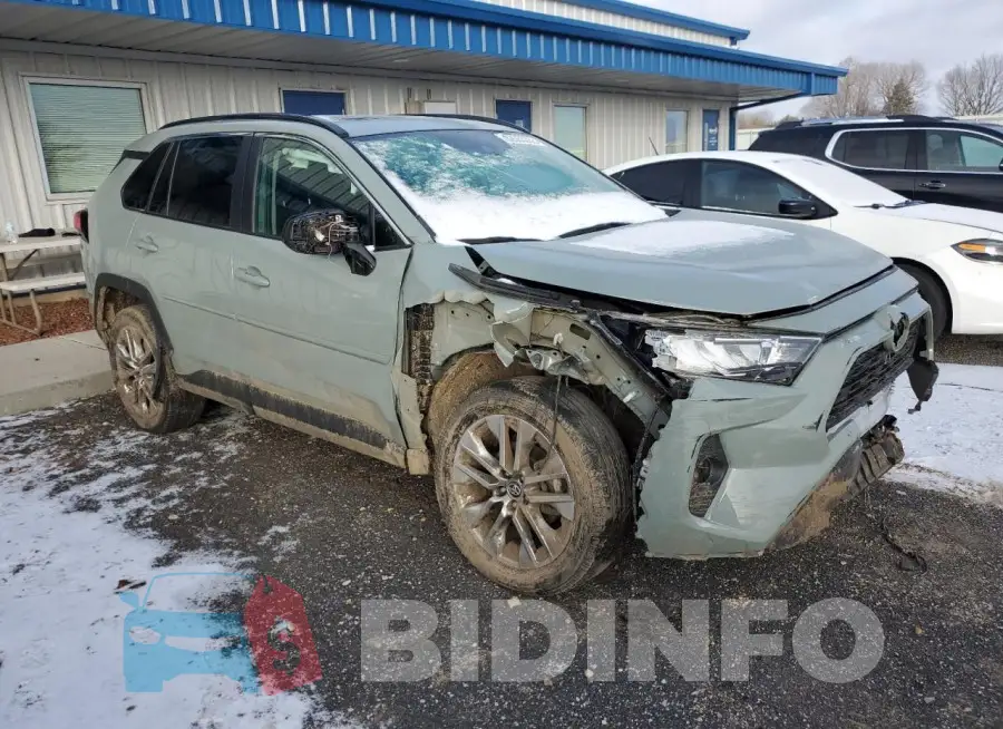 2T3A1RFV3KW024462 Photo# 4