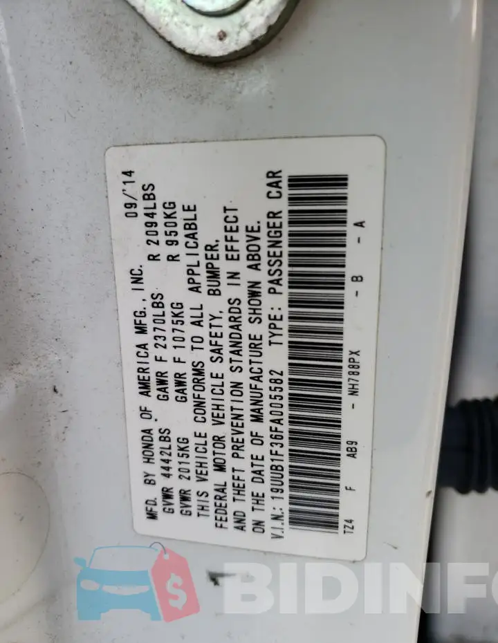 19UUB1F36FA005582 Photo# 12
