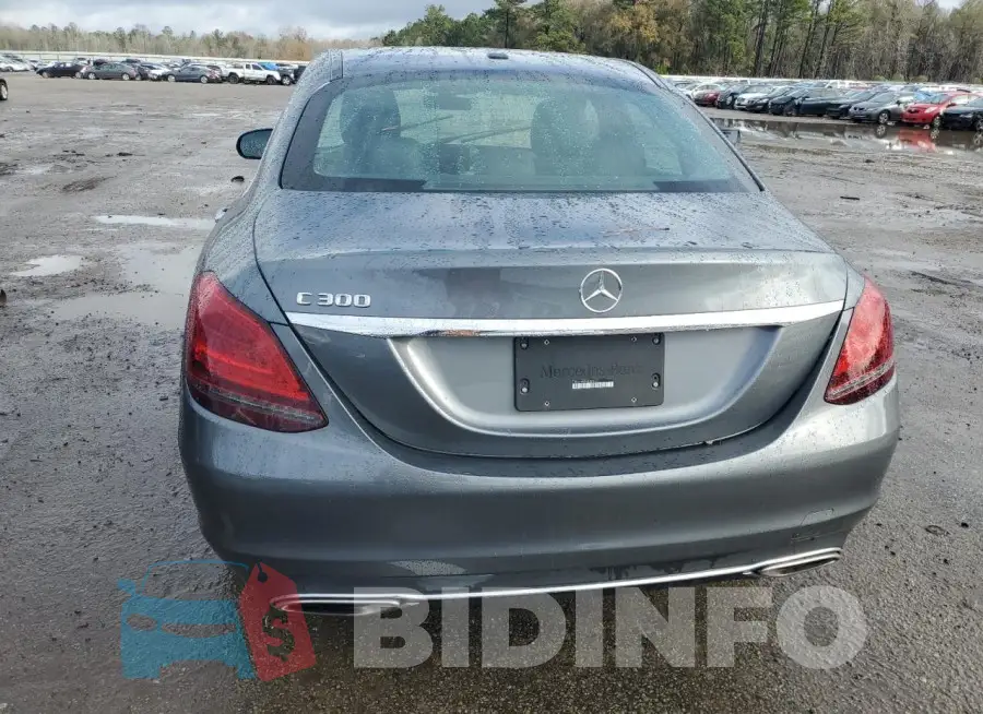 55SWF8DB4KU305071 Photo# 6