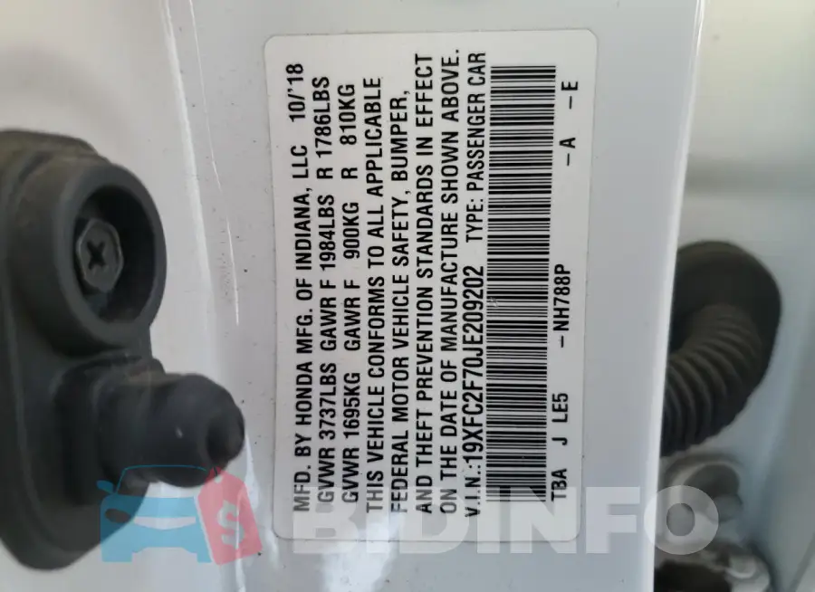 19XFC2F70JE209202 Photo# 12