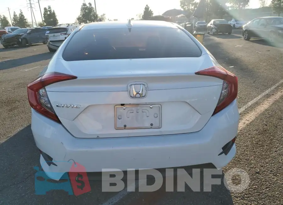 19XFC2F70JE209202 Photo# 6