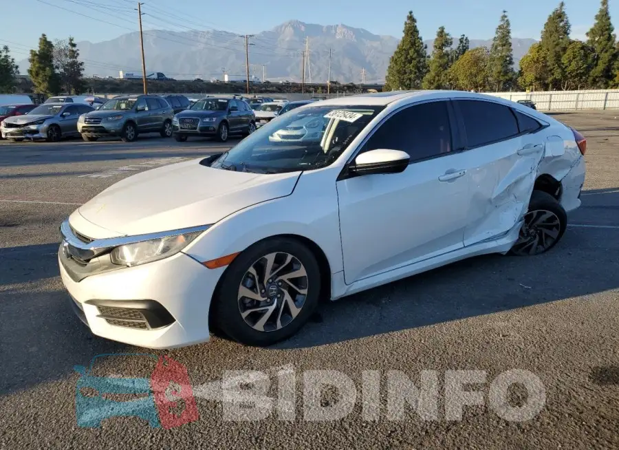 19XFC2F70JE209202 Photo# 1