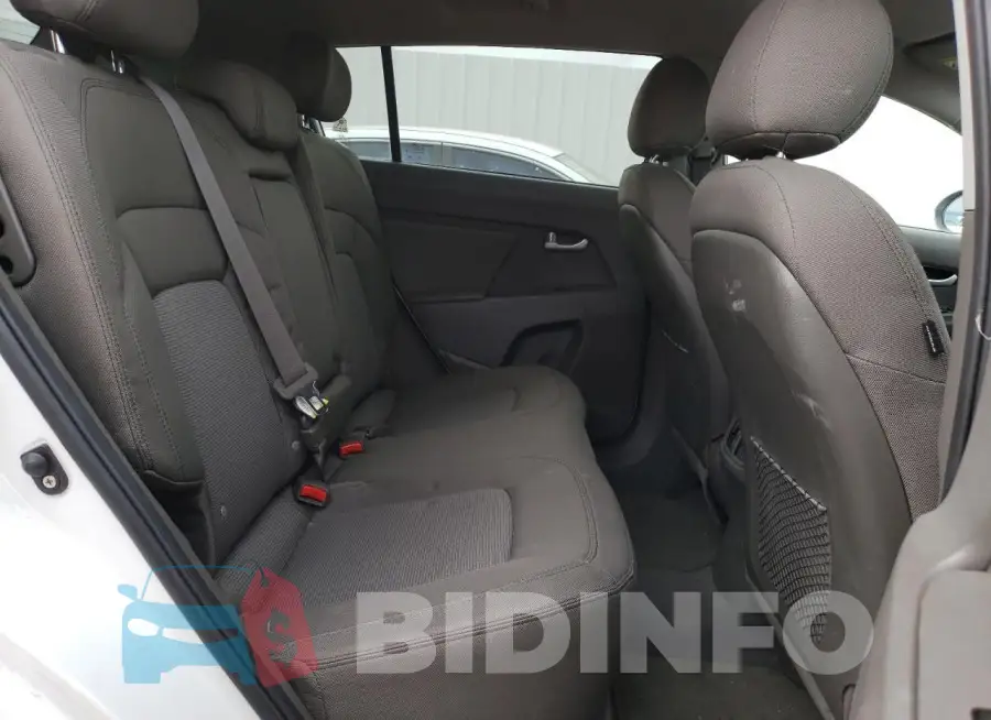 KNDPB3ACXG7839352 Photo# 11