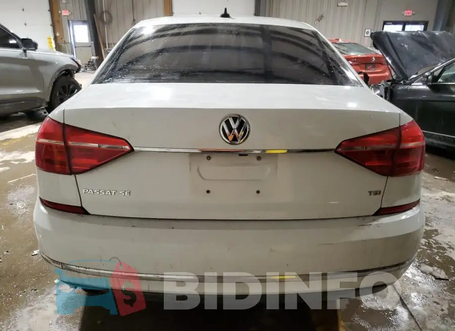 1VWBS7A34GC020164 Photo# 6