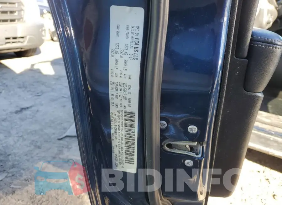 1C4PJLLB1JD540347 Photo# 13
