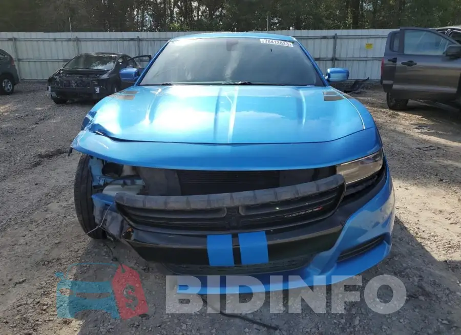 2C3CDXCT9FH858379 Photo# 5