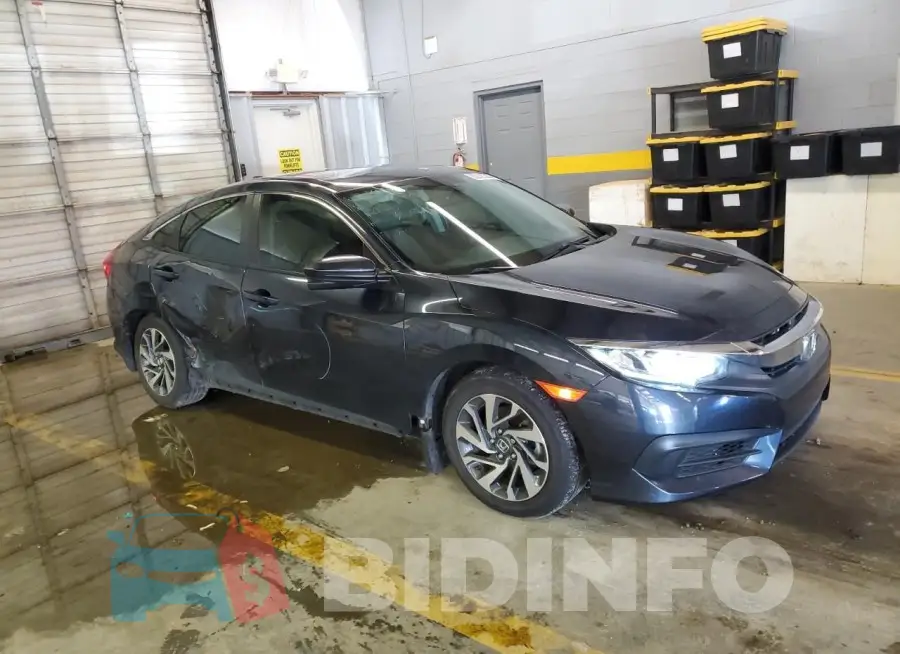 19XFC2F7XHE017800 Photo# 4