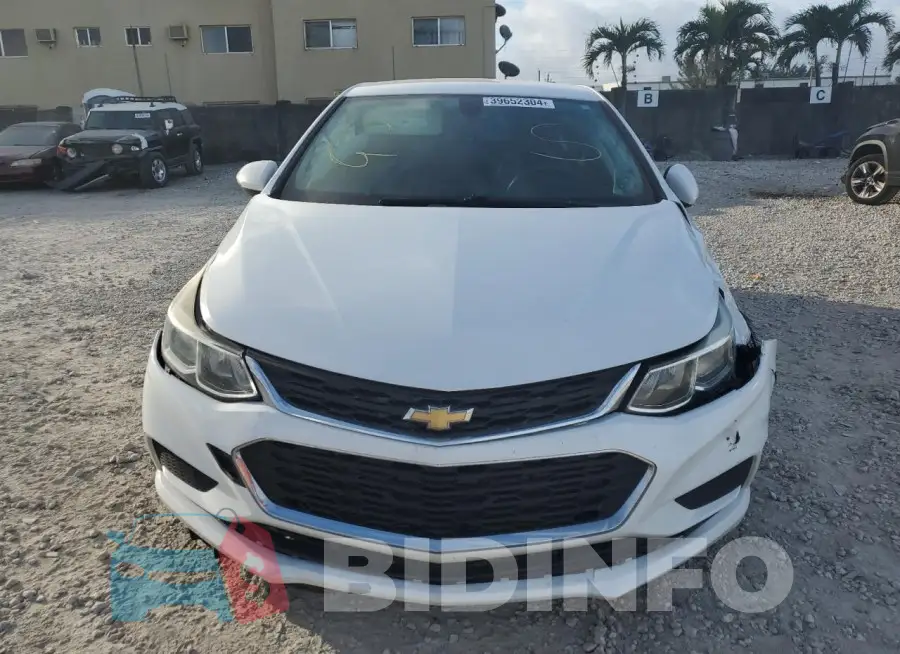 1G1BC5SMXH7132921 Photo# 5