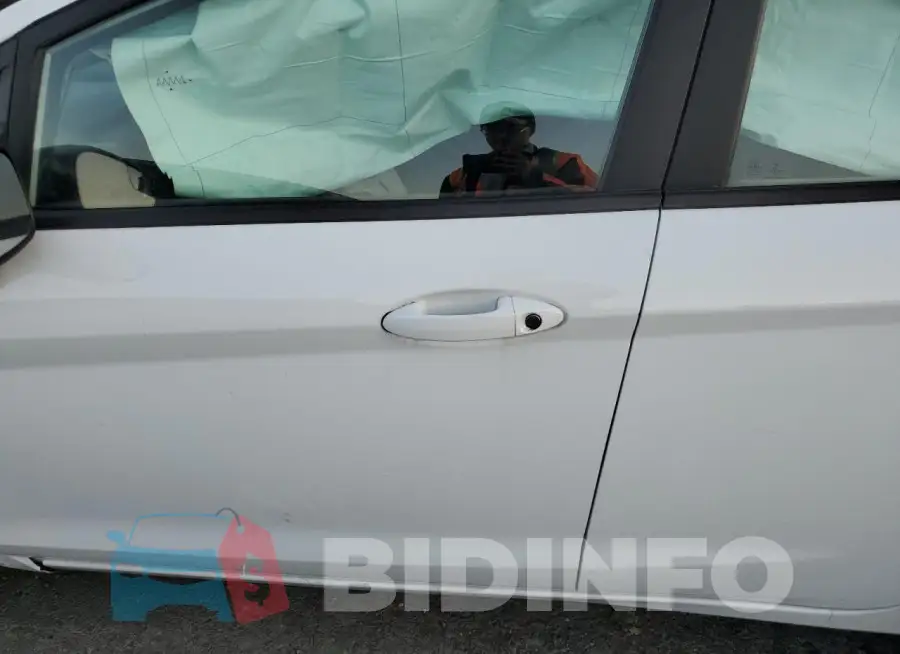 3FADP4EJ2JM147253 Photo# 7