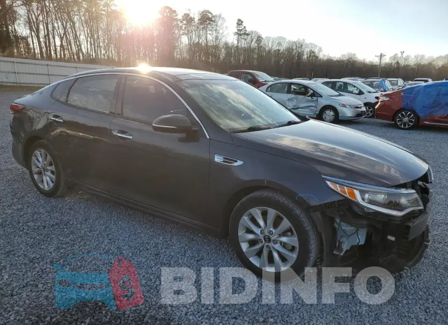 5XXGT4L32JG240959 Photo# 4