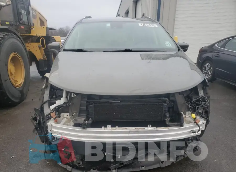 2C4RC1L72MR580926 Photo# 5