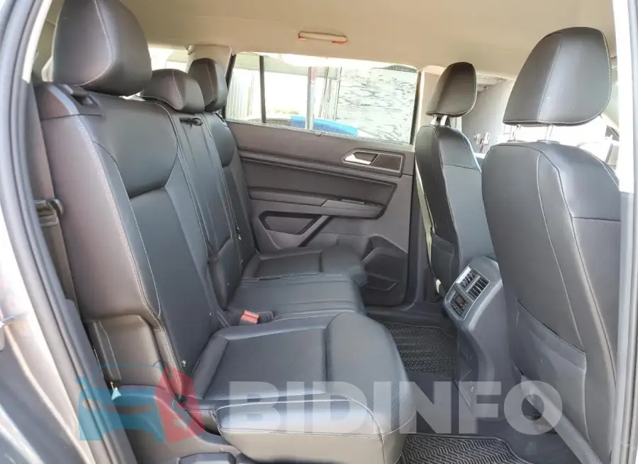 1V2DR2CA5KC600147 Photo# 11