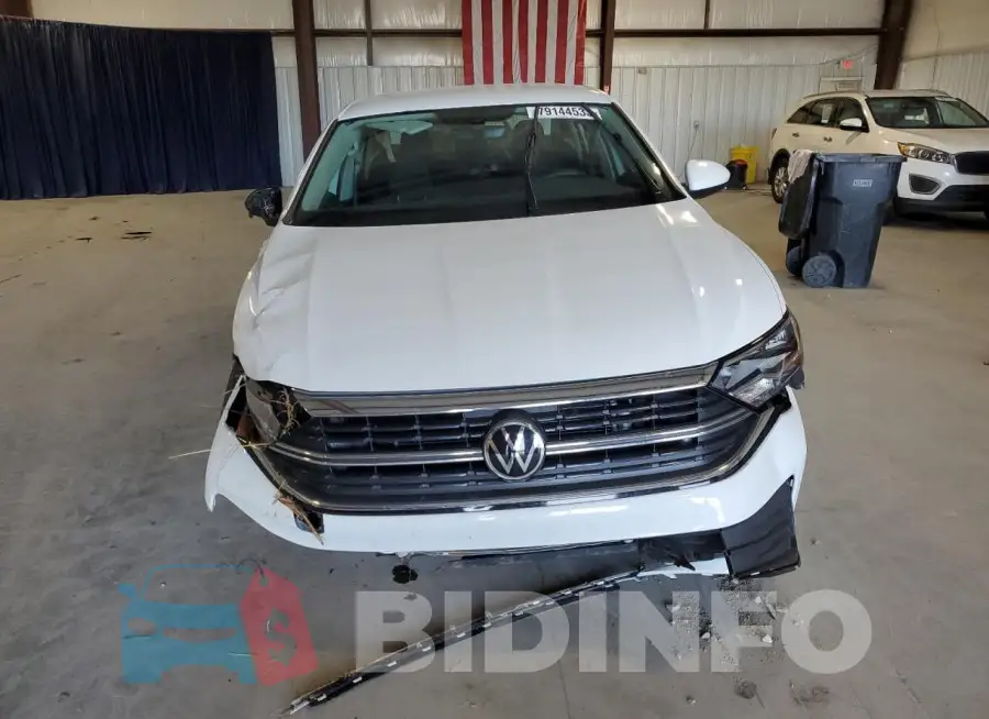 3VW4M7BU2PM022228 Photo# 5