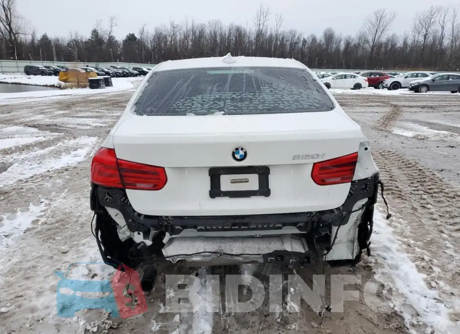 WBA8E1G52GNT37937 Photo# 6
