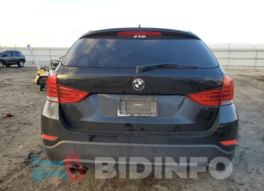 WBAVM1C53FV317576 Photo# 6