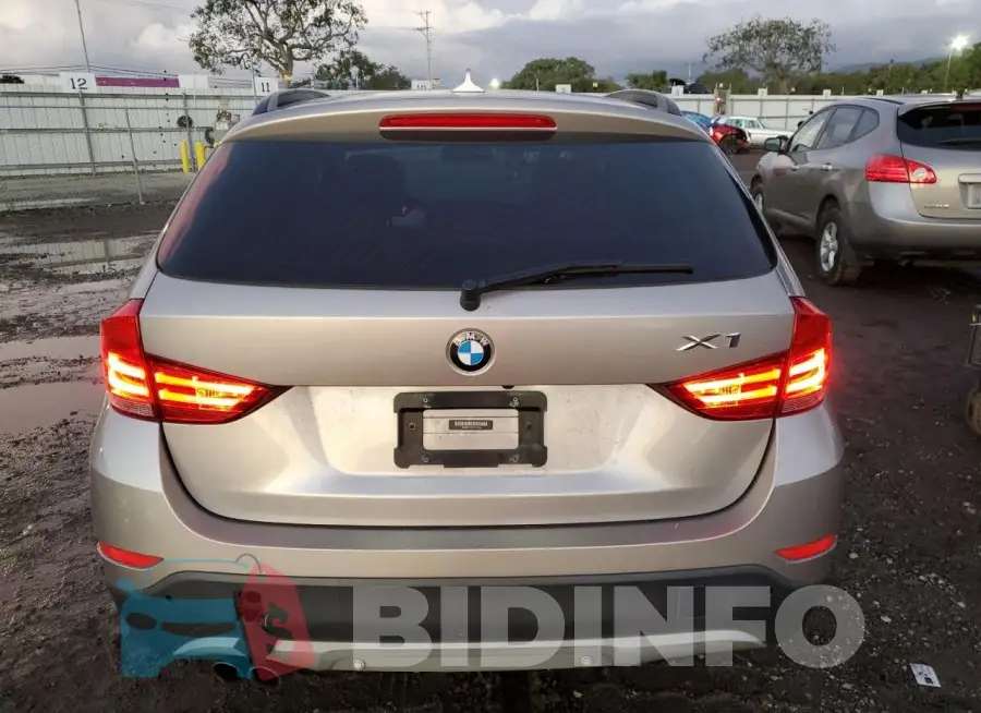 WBAVM1C58FV317136 Photo# 6