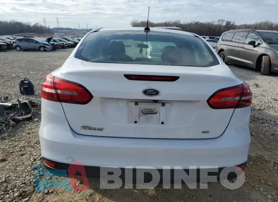 1FADP3F27GL396501 Photo# 6
