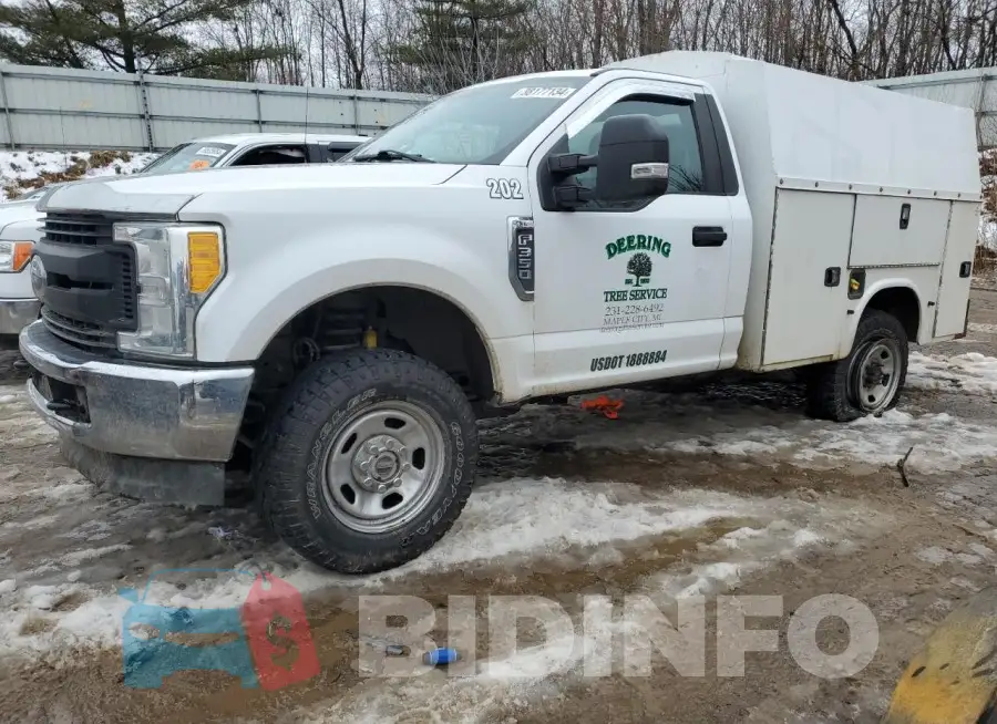 1FDRF3B63HEB93795 Photo# 1