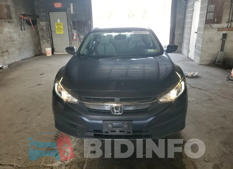 19XFC2F55JE205192 Photo# 5