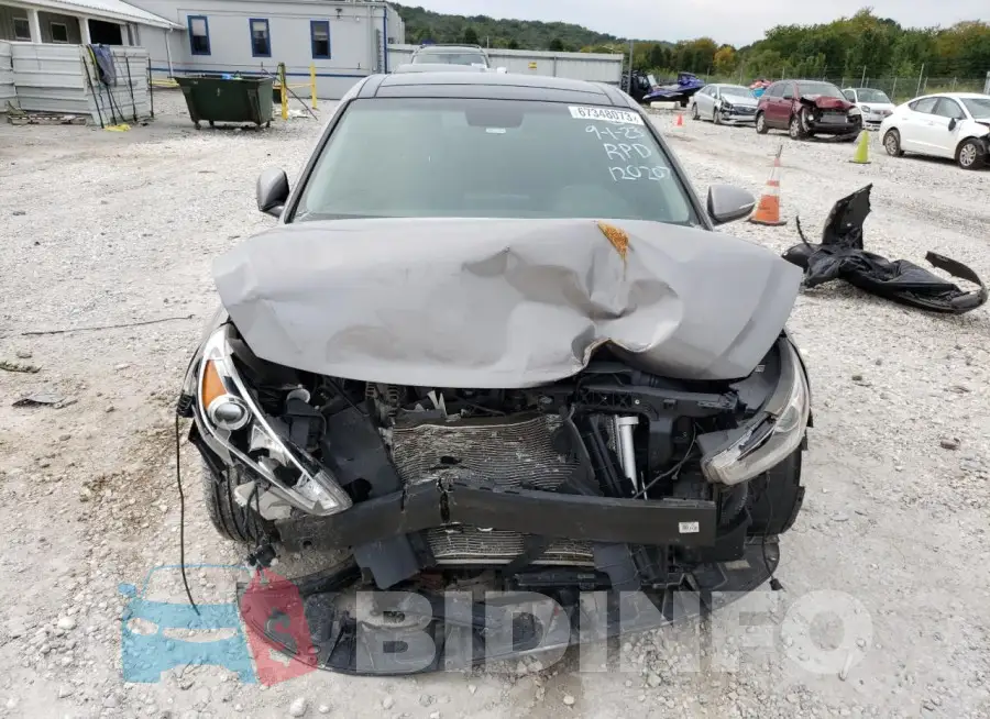 KMHH35LE7LU120207 Photo# 5