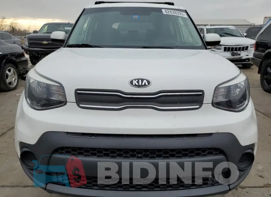 KNDJN2A2XJ7898715 Photo# 5
