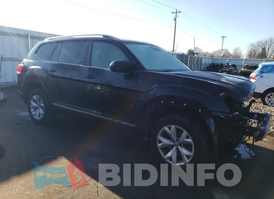 1V2MR2CA9JC560184 Photo# 4