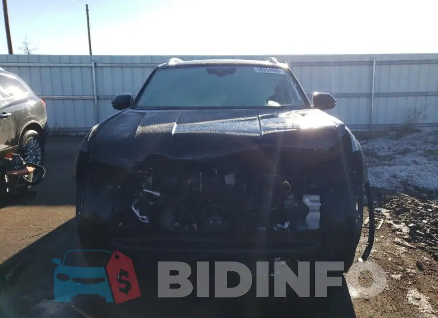 1V2MR2CA9JC560184 Photo# 5