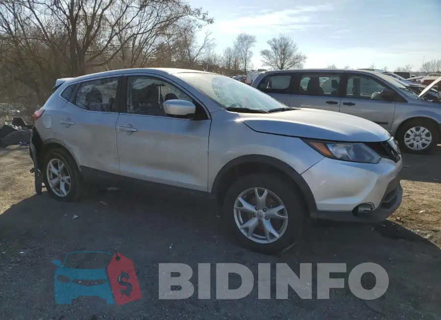 JN1BJ1CP2KW215256 Photo# 4