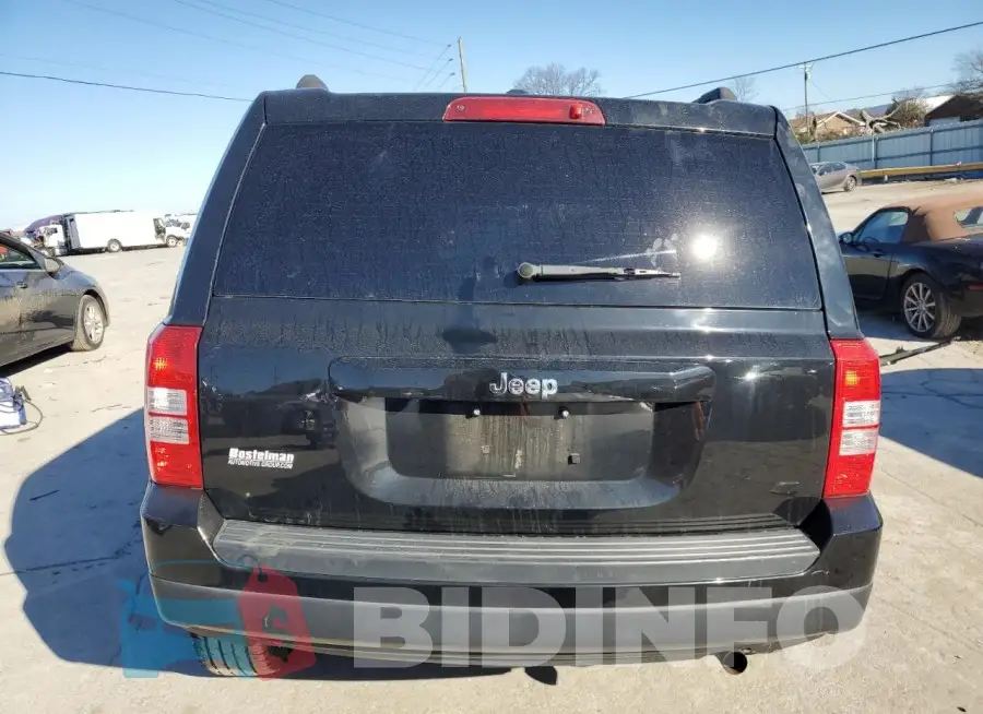 1C4NJPBB8HD166622 Photo# 6
