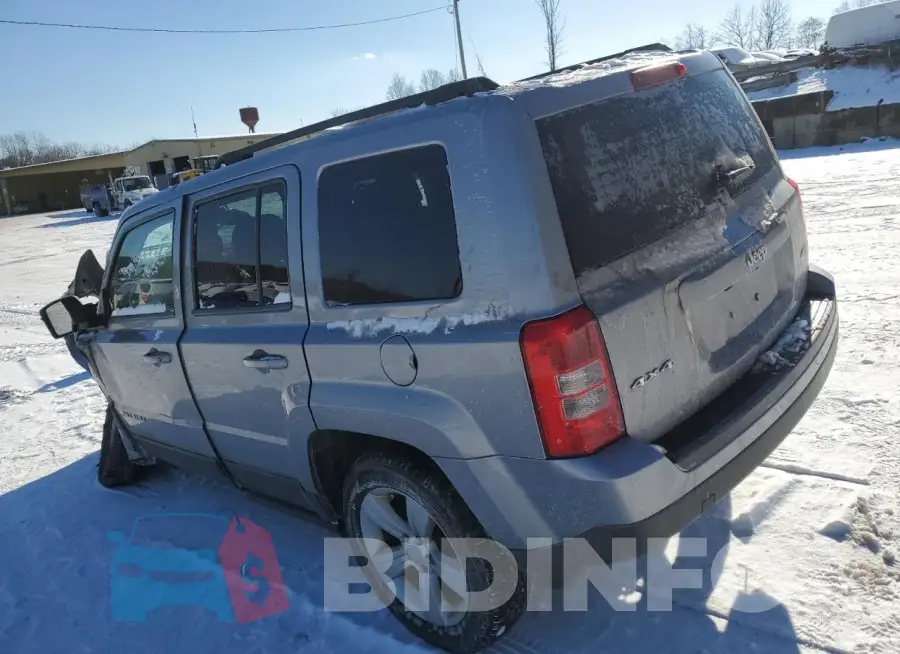 1C4NJRFB7FD169255 Photo# 2