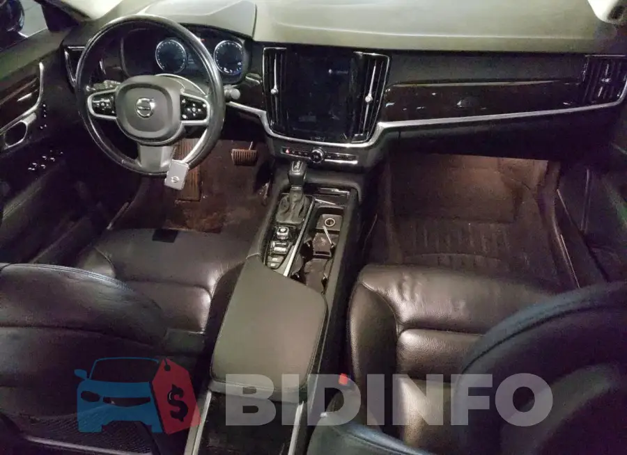 LVY982MK9JP030137 Photo# 8