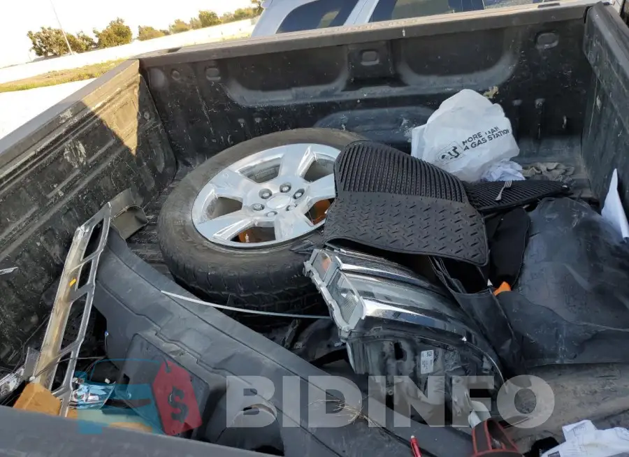 3GCPCREC9JG288840 Photo# 12