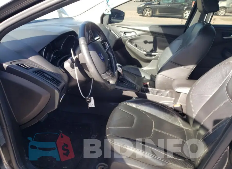 1FADP3F27GL374806 Photo# 7