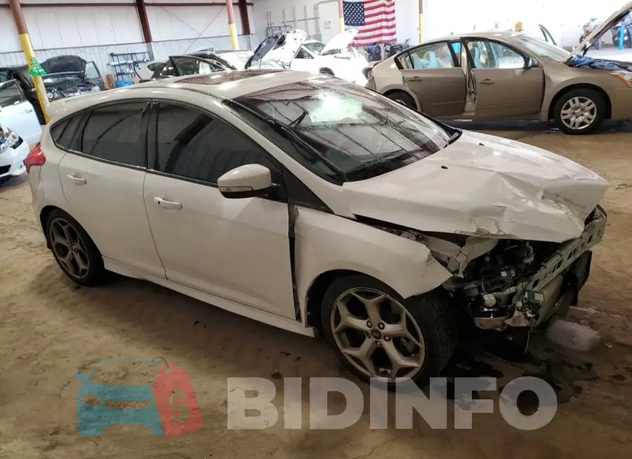 1FADP3L93GL354747 Photo# 4