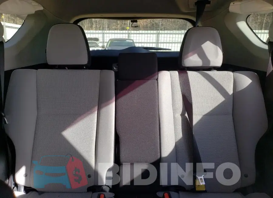 JTMWFREV3JD133623 Photo# 10