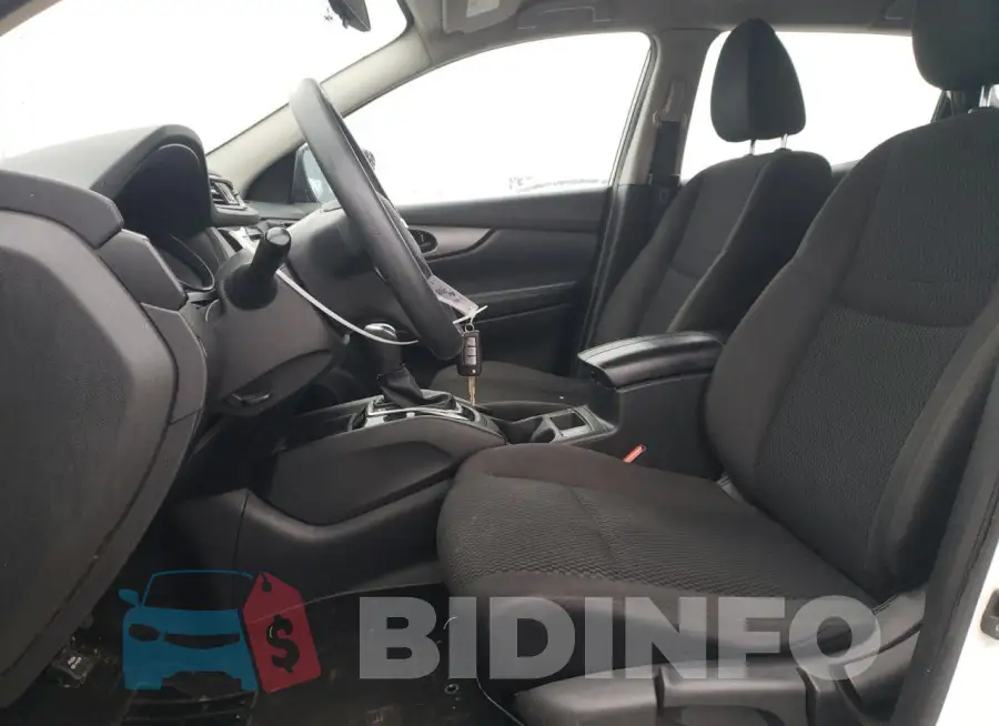 JN1BJ1CRXHW129543 Photo# 7