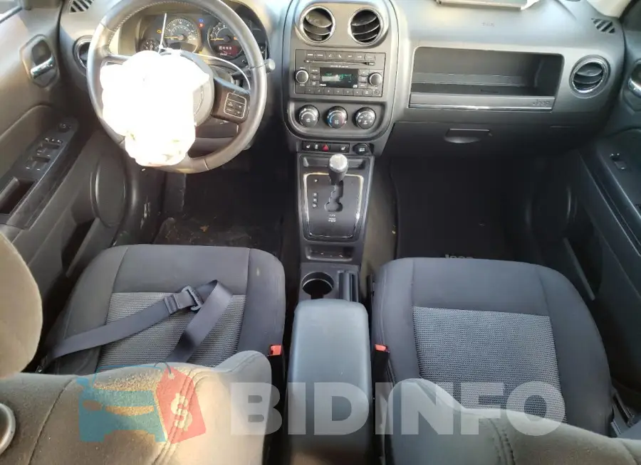 1C4NJPFBXHD103029 Photo# 8