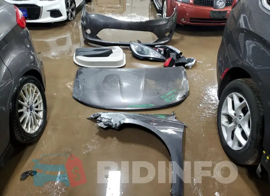 2C4RC1EG5HR551102 Photo# 12