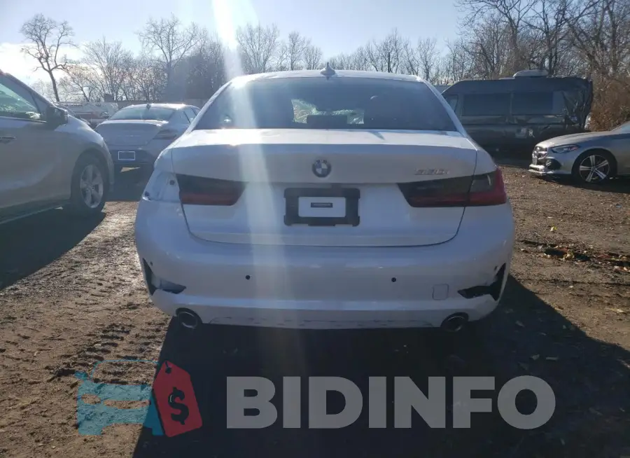 3MW5R1J05M8B54227 Photo# 6