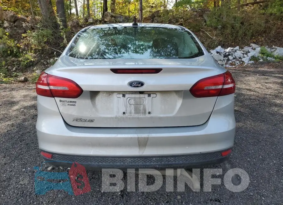 1FADP3E20GL273334 Photo# 6