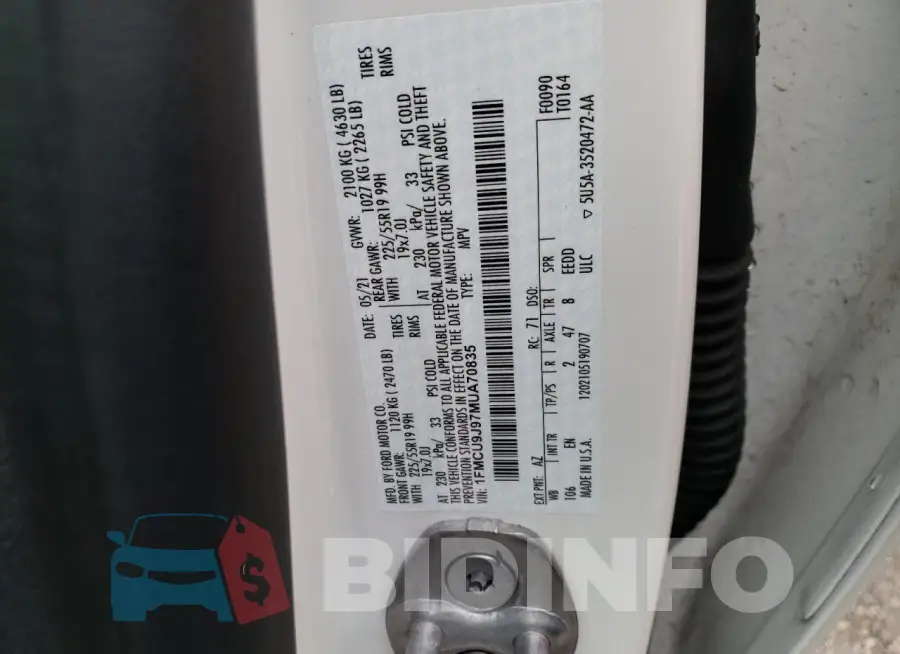 1FMCU9J97MUA70835 Photo# 12