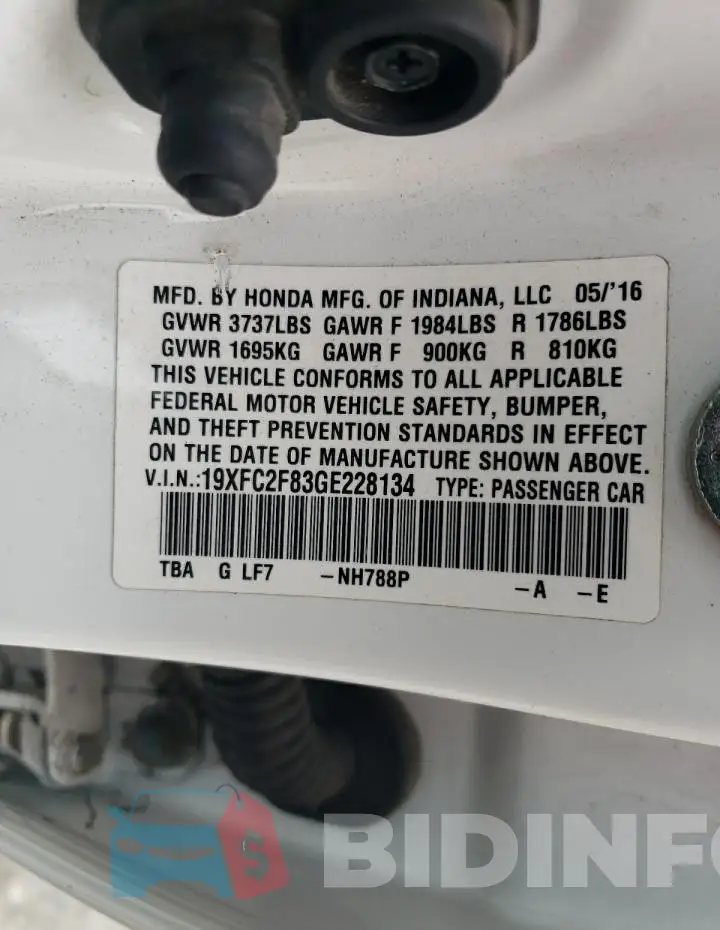 19XFC2F83GE228134 Photo# 12
