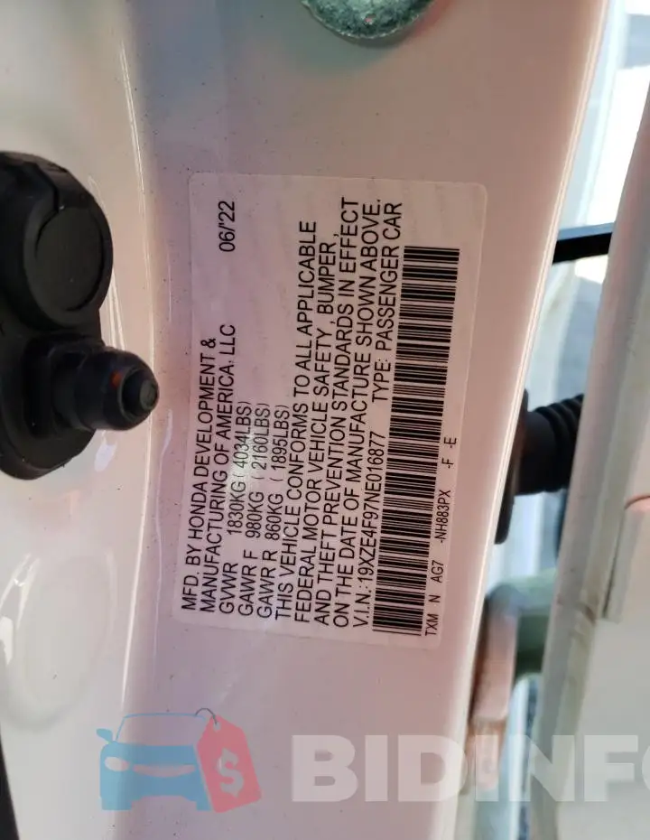 19XZE4F97NE016877 Photo# 12