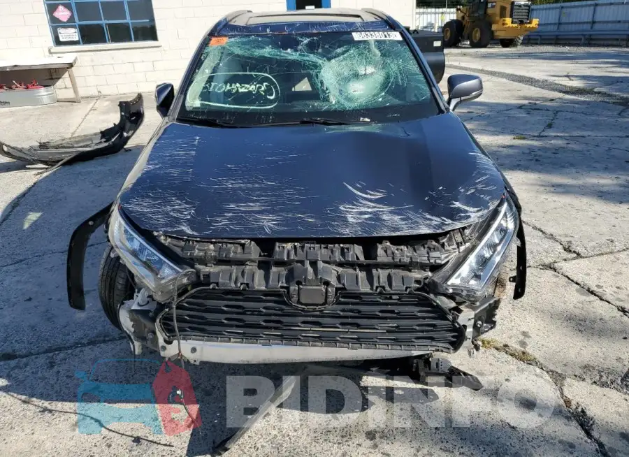 2T3A1RFV8LC130635 Photo# 5
