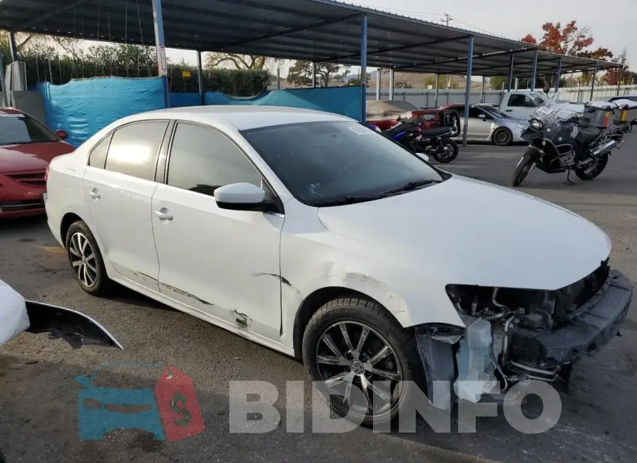 3VW2B7AJ2HM313236 Photo# 4