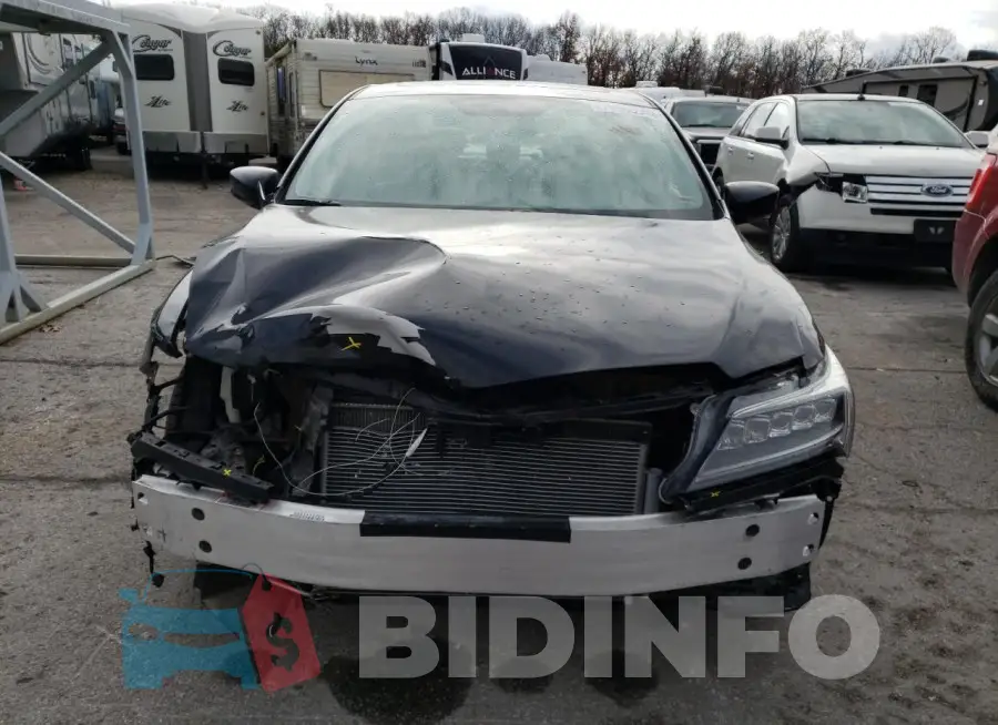 19UDE2F33HA000923 Photo# 5